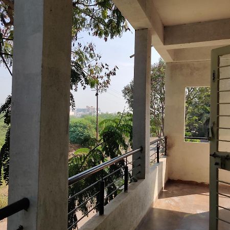 Apartmán Rajlakshmi Niwas Solapur Exteriér fotografie