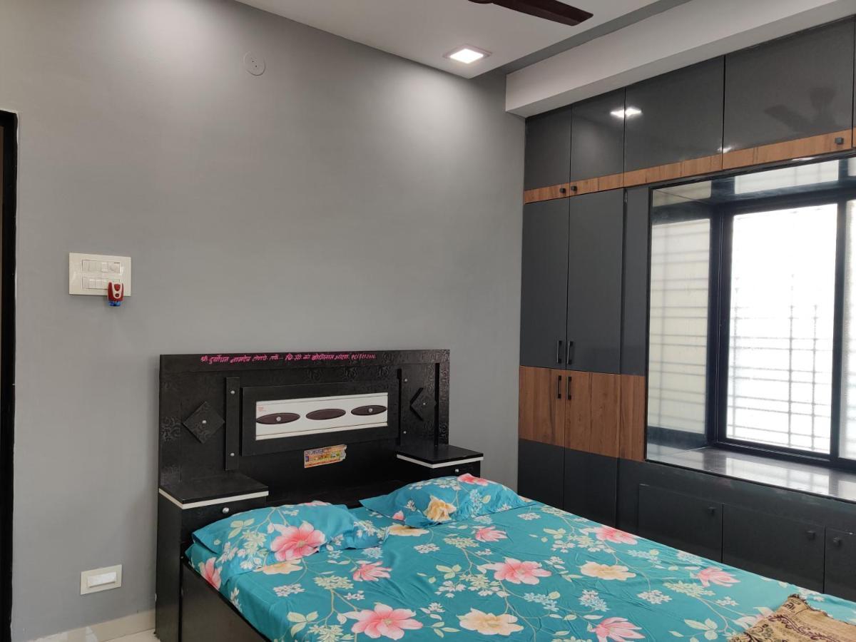 Apartmán Rajlakshmi Niwas Solapur Exteriér fotografie